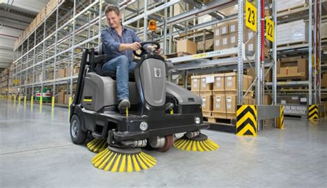Enhancing customer loyalty and retention with CRM in warehouse cleaning